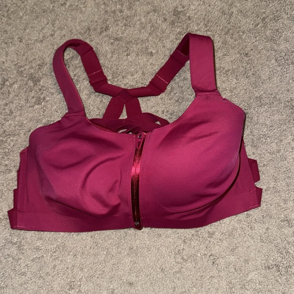 Victoria's Secret Knockout On Point Sweat Sports Bra Womens 38D front close zip - Picture 2 of 7